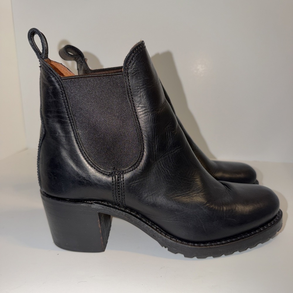 Frye Women's Boots Sabrina Chelsea Bootie Shoes Black 9-9.5 Block Heel